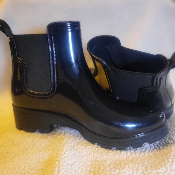 Capelli New York Women's Rain Boot Black Patent Upper - Rugged Sole = Size 8 - Picture 7 of 7